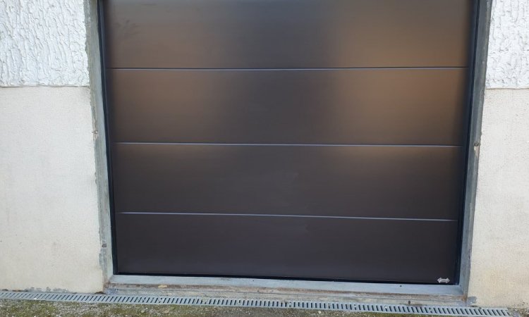 Fourniture et pose d'une porte de garage isolée SDA à VOIRON